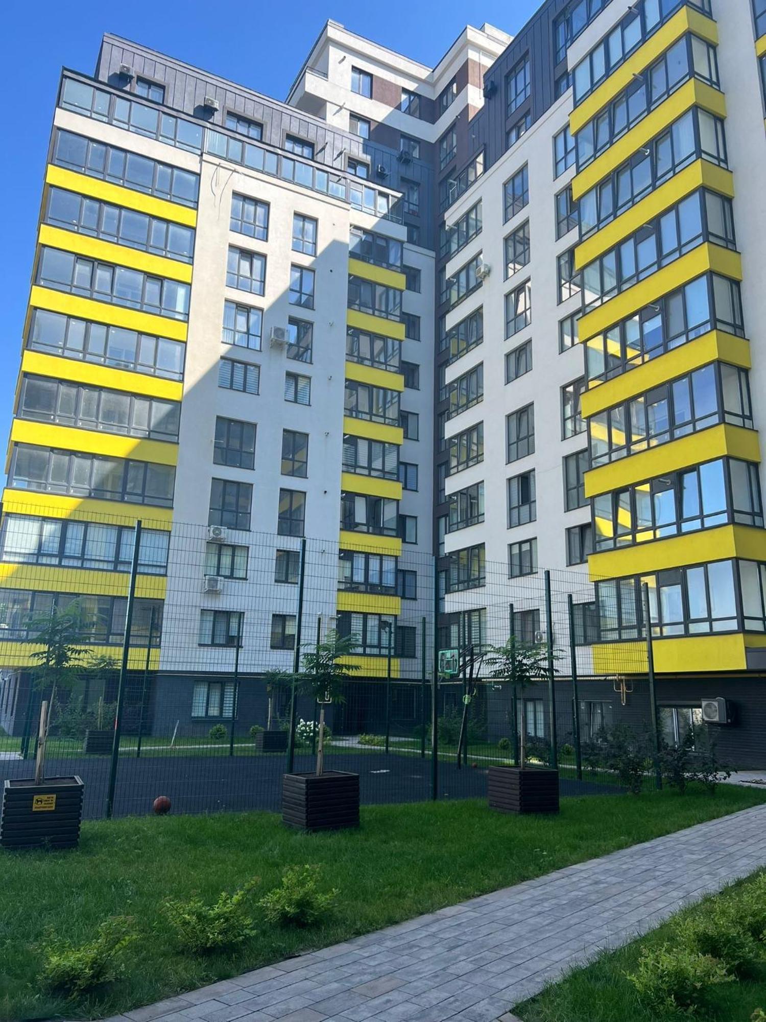 Стильна чудова квартира в місті Тернопіль Экстерьер фото
